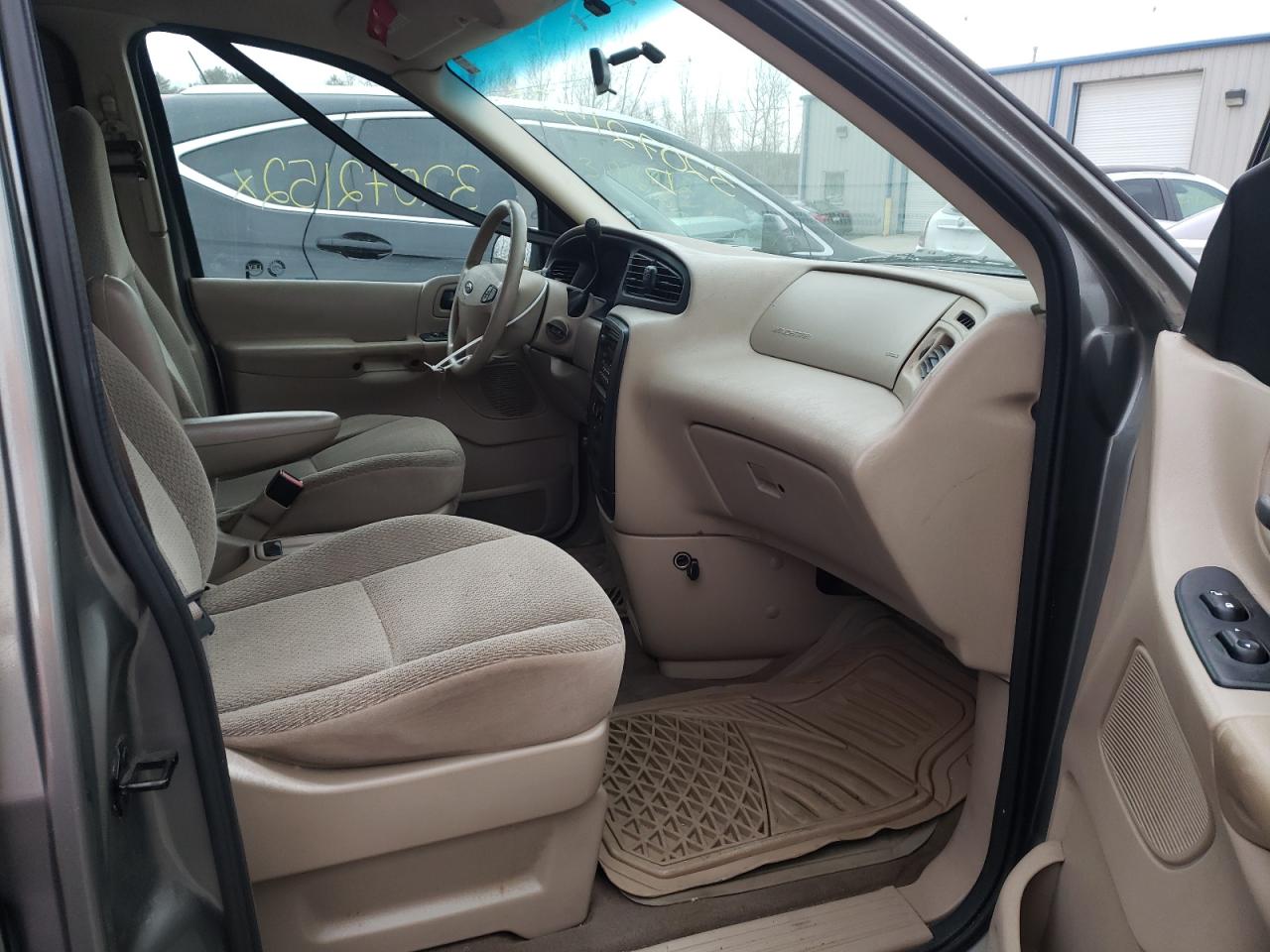 Photo 5 from auction – 2002 FORD WINDSTAR L with VIN 2FMZA51462BA84969