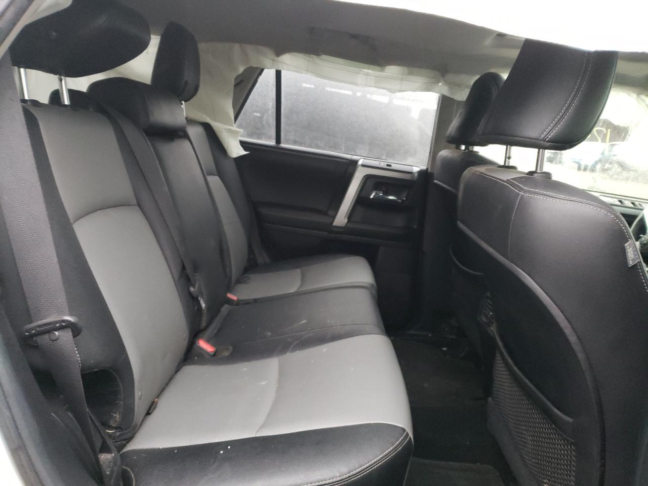 Photo 6 from auction – 2015 TOYOTA 4RUNNER SR with VIN JTEBU5JR9F5207971