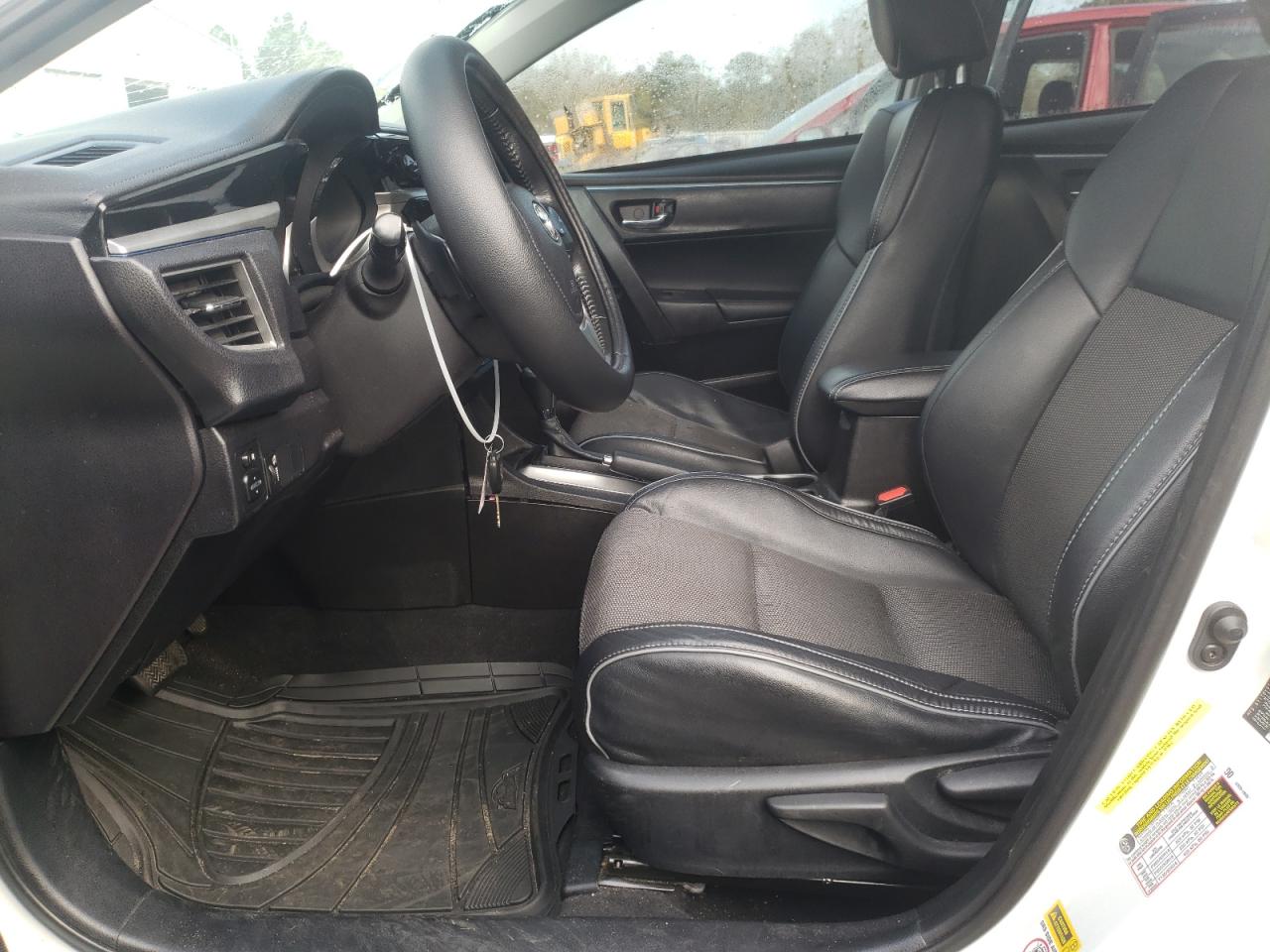 Photo 5 from auction – 2015 TOYOTA COROLLA L with VIN 5YFBURHEXFP299772