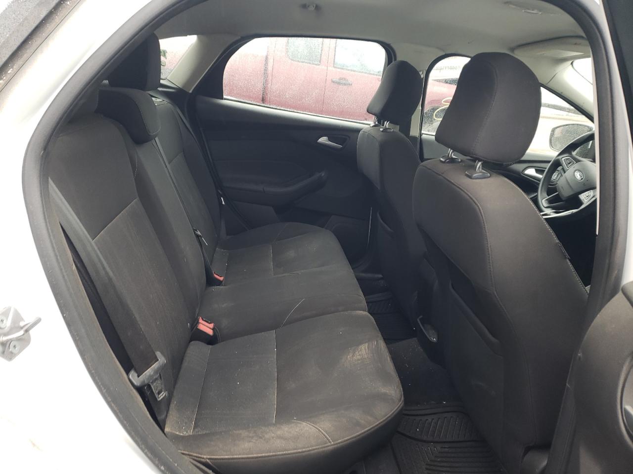 Photo 6 from auction – 2015 FORD FOCUS SE with VIN 1FADP3K25FL202777