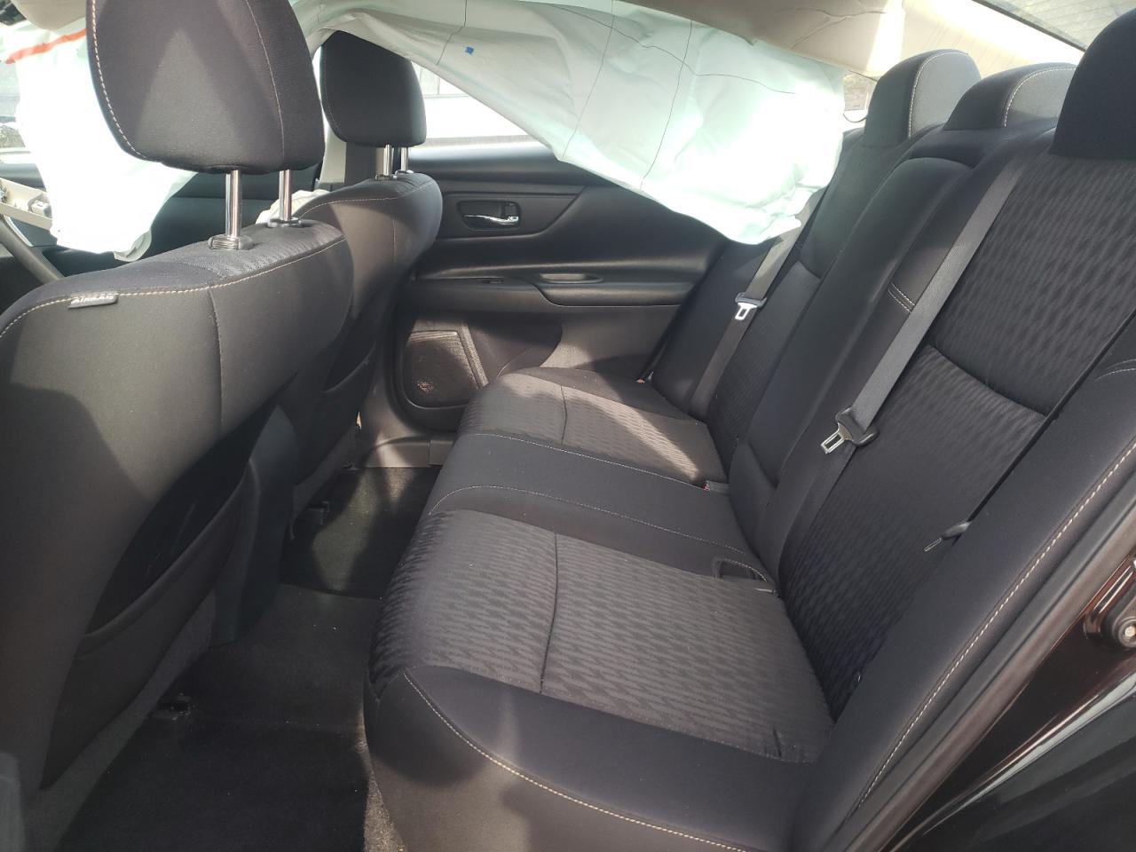 Photo 6 from auction – 2017 NISSAN ALTIMA 2.5 with VIN 1N4AL3AP4HC233565