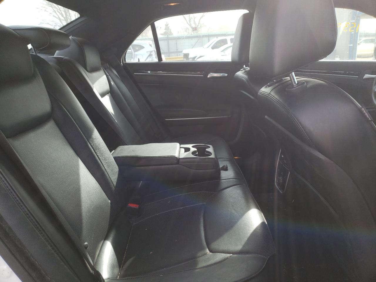 Photo 6 from auction – 2014 CHRYSLER 300C with VIN 2C3CCAEG7EH235437