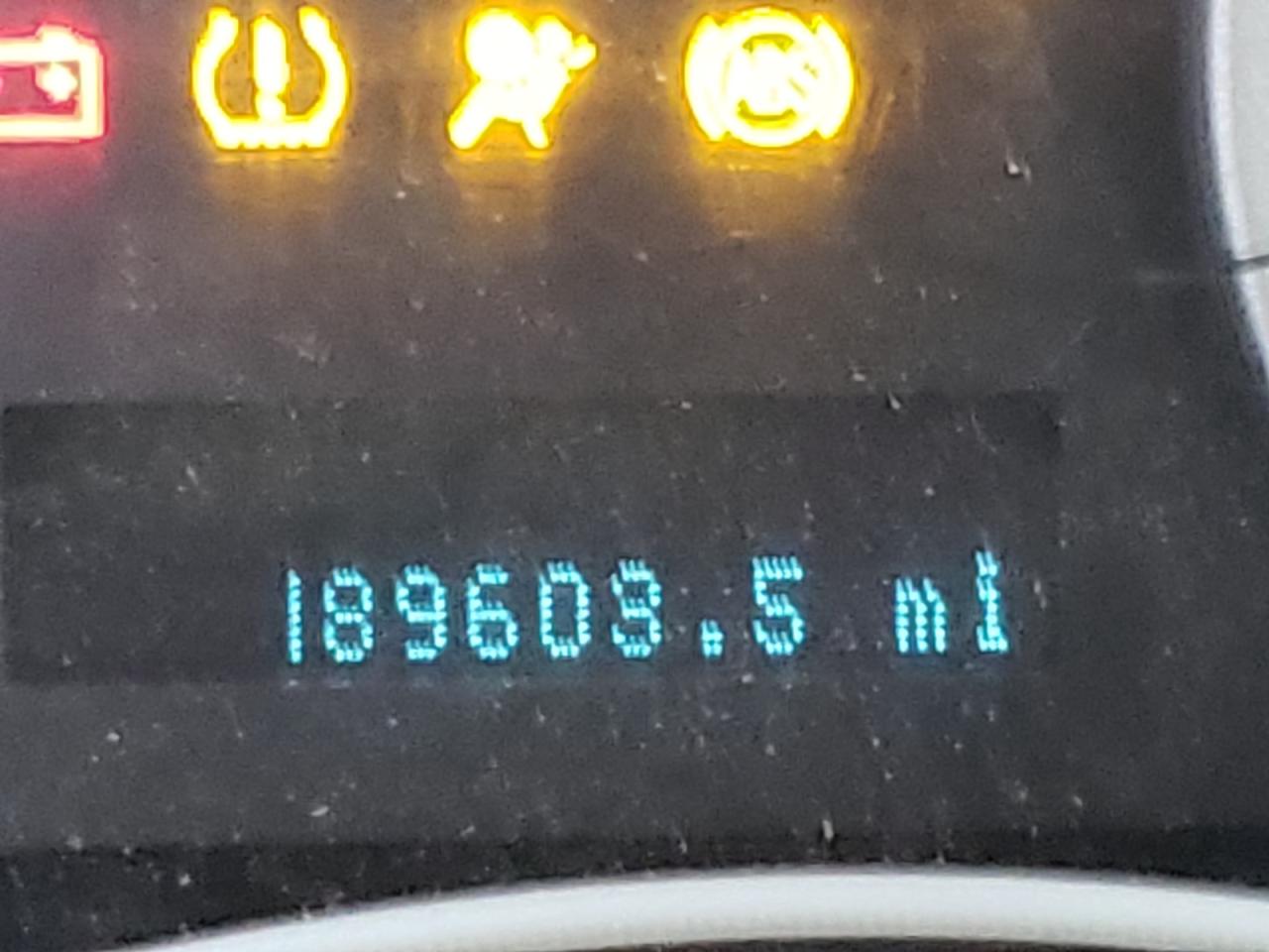 Photo 8 from auction – 2008 FORD ESCAPE XLT with VIN 1FMCU93188KB06069