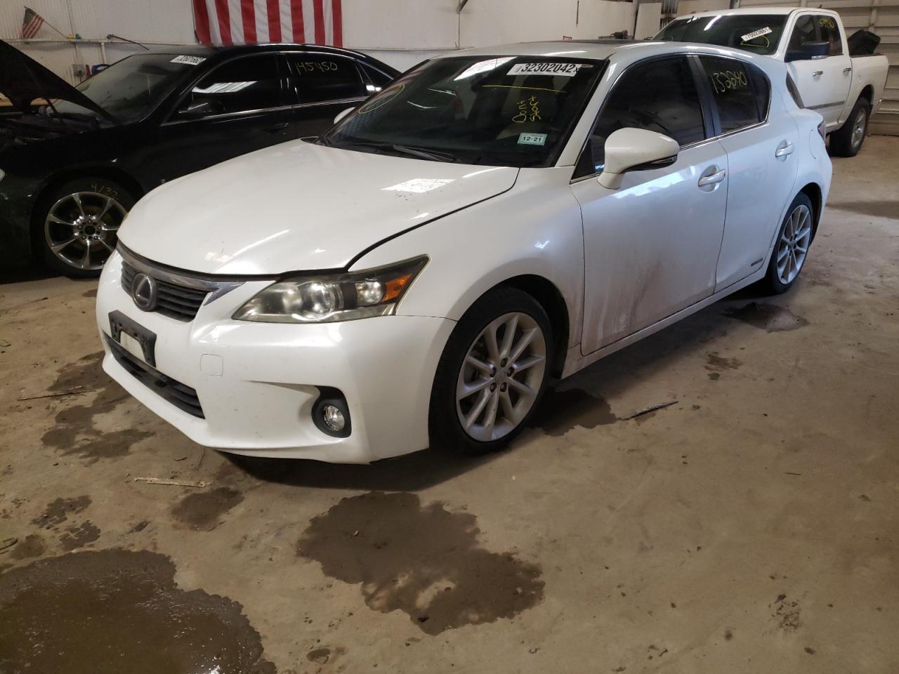 Photo 2 from auction – 2012 LEXUS CT 200 with VIN JTHKD5BHXC2118366