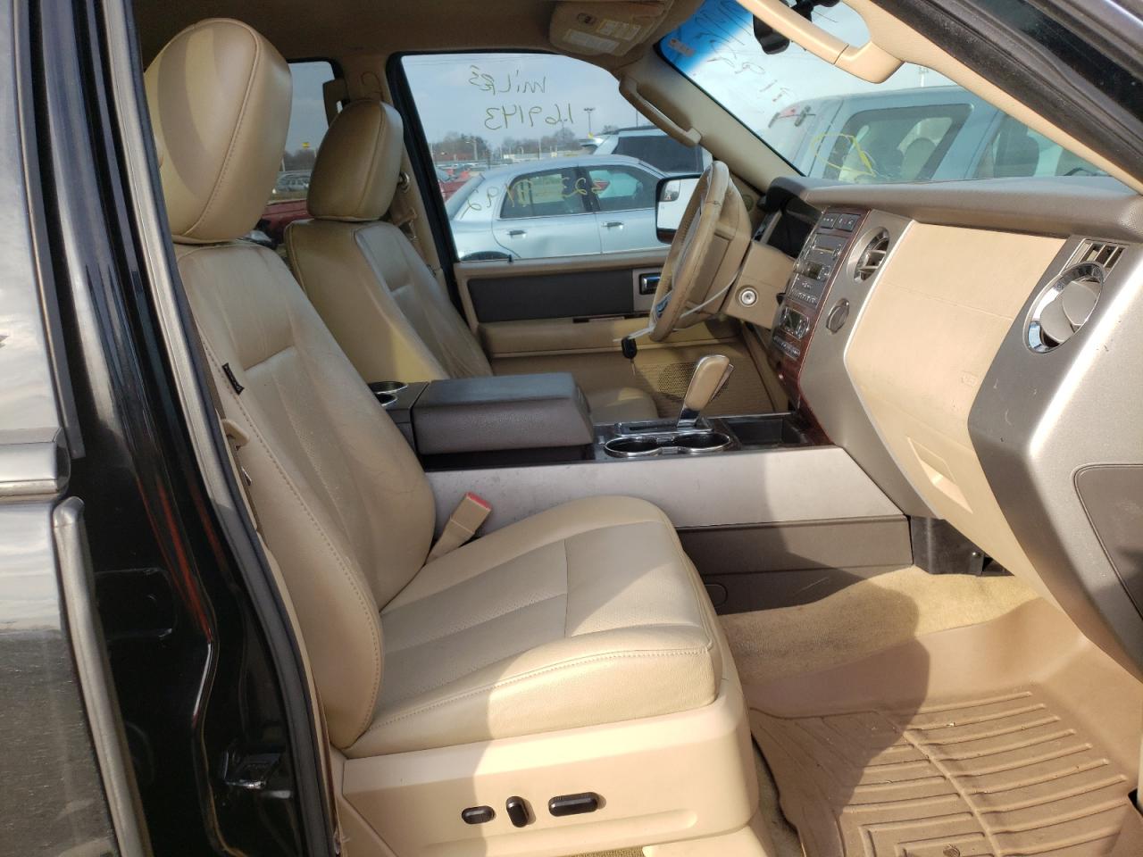 Photo 5 from auction – 2012 FORD EXPEDITION with VIN 1FMJU1H50CEF02542