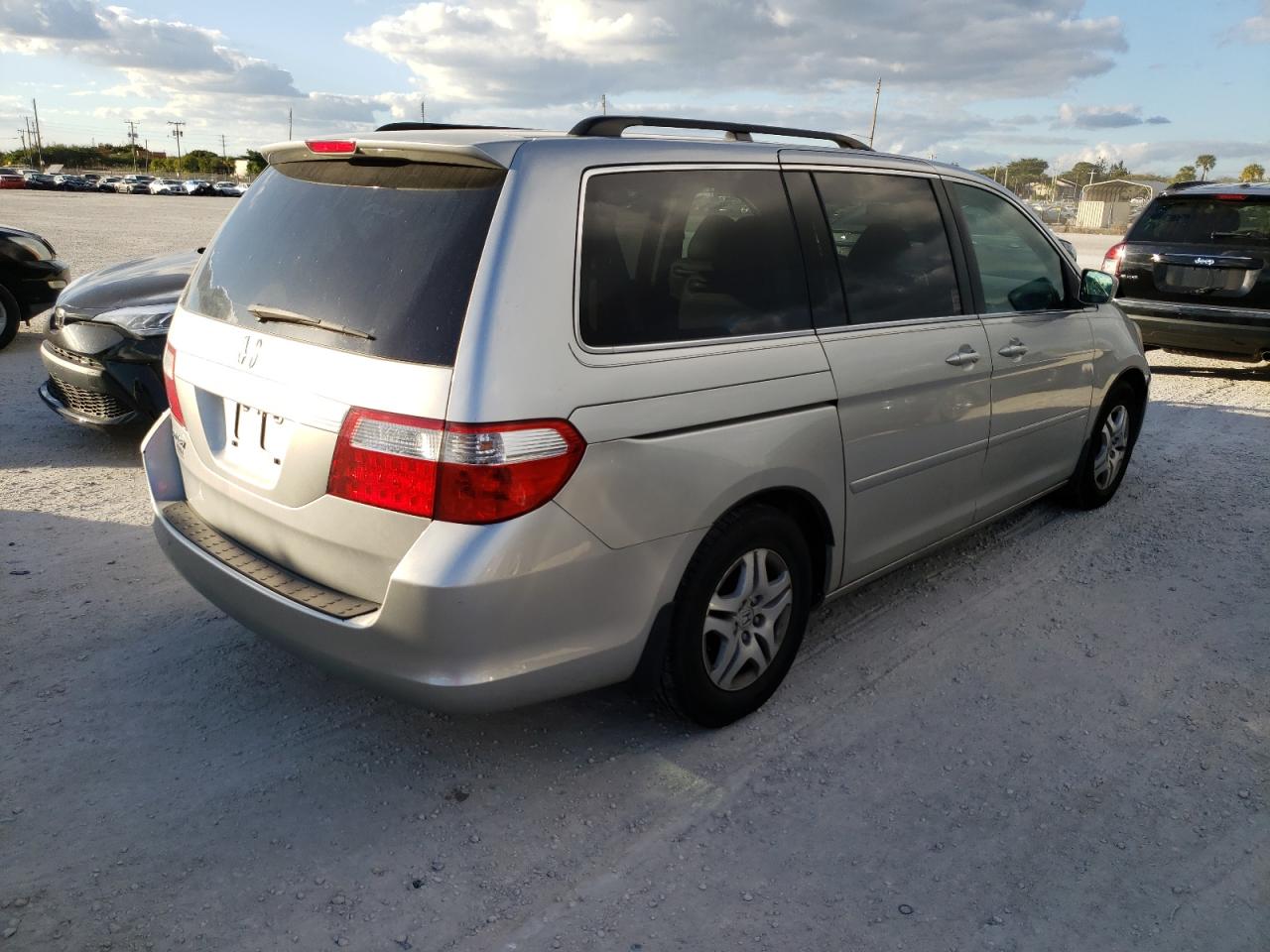 Photo 4 from auction – 2007 HONDA ODYSSEY EX with VIN 5FNRL38687B460382