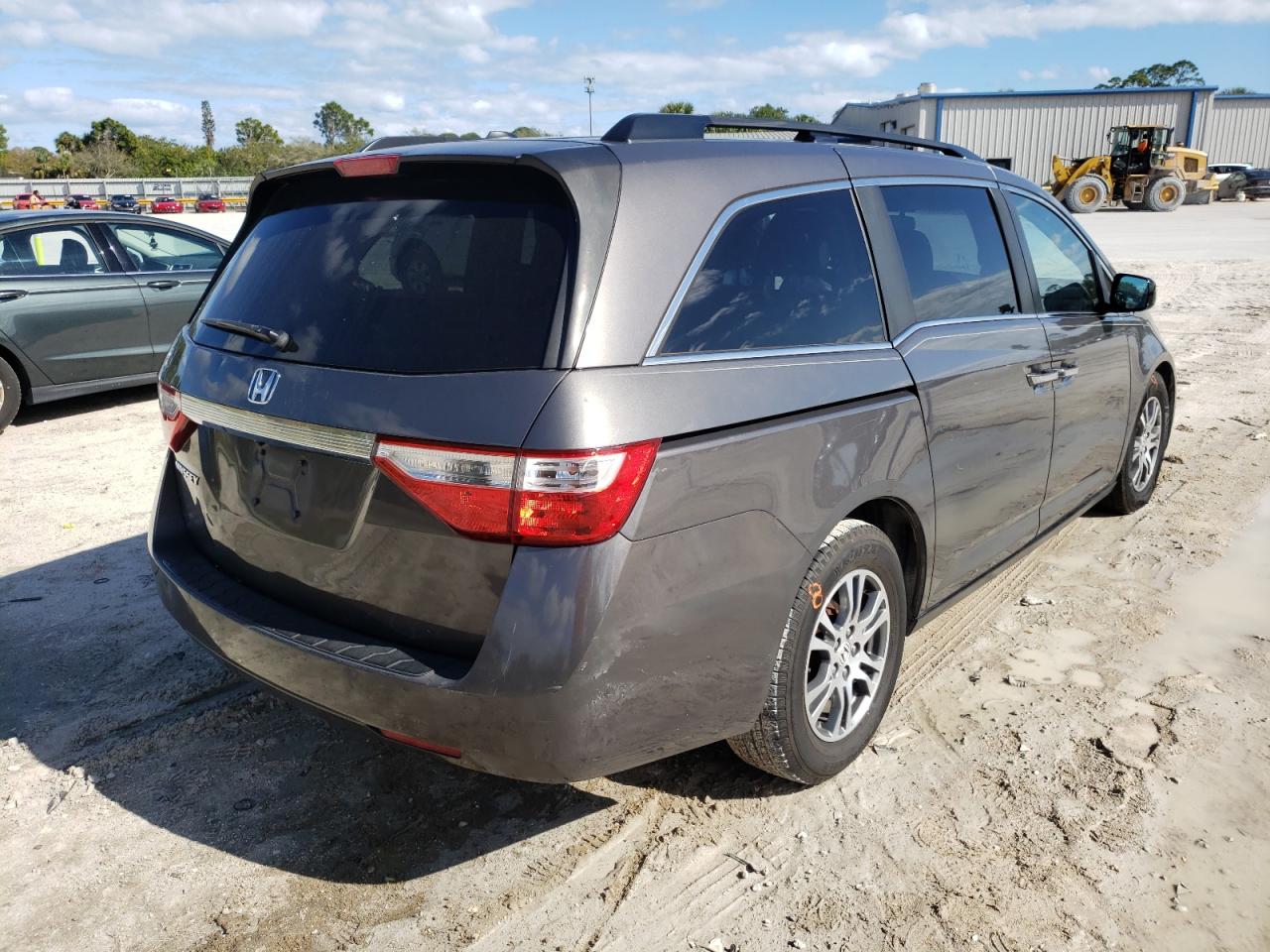 Photo 4 from auction – 2013 HONDA ODYSSEY EX with VIN 5FNRL5H64DB004872