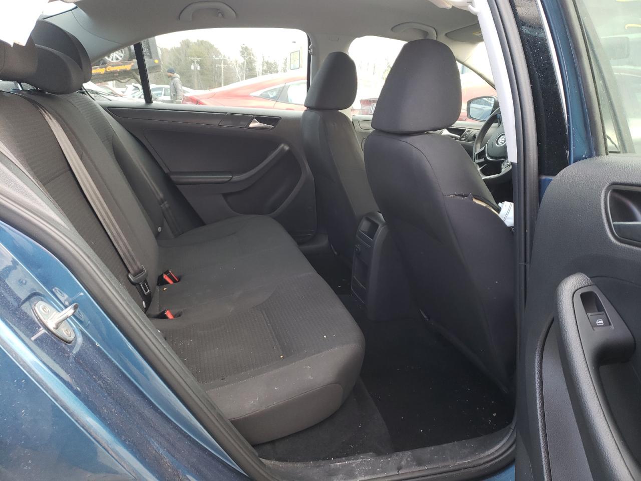 Photo 6 from auction – 2016 VOLKSWAGEN JETTA S with VIN 3VW267AJ5GM278596