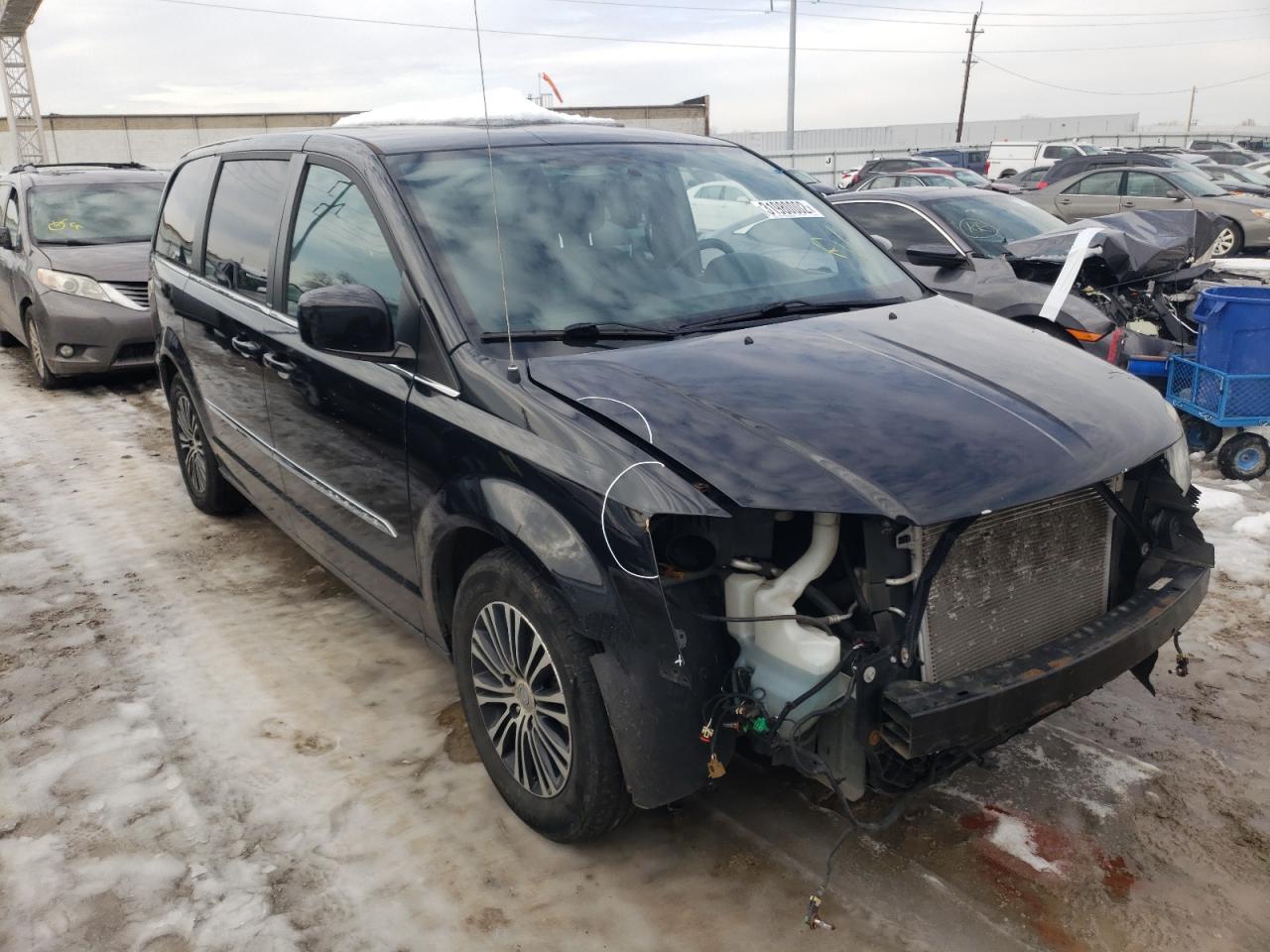 Photo 1 from auction – 2014 CHRYSLER TOWN & COU with VIN 2C4RC1HG0ER177814