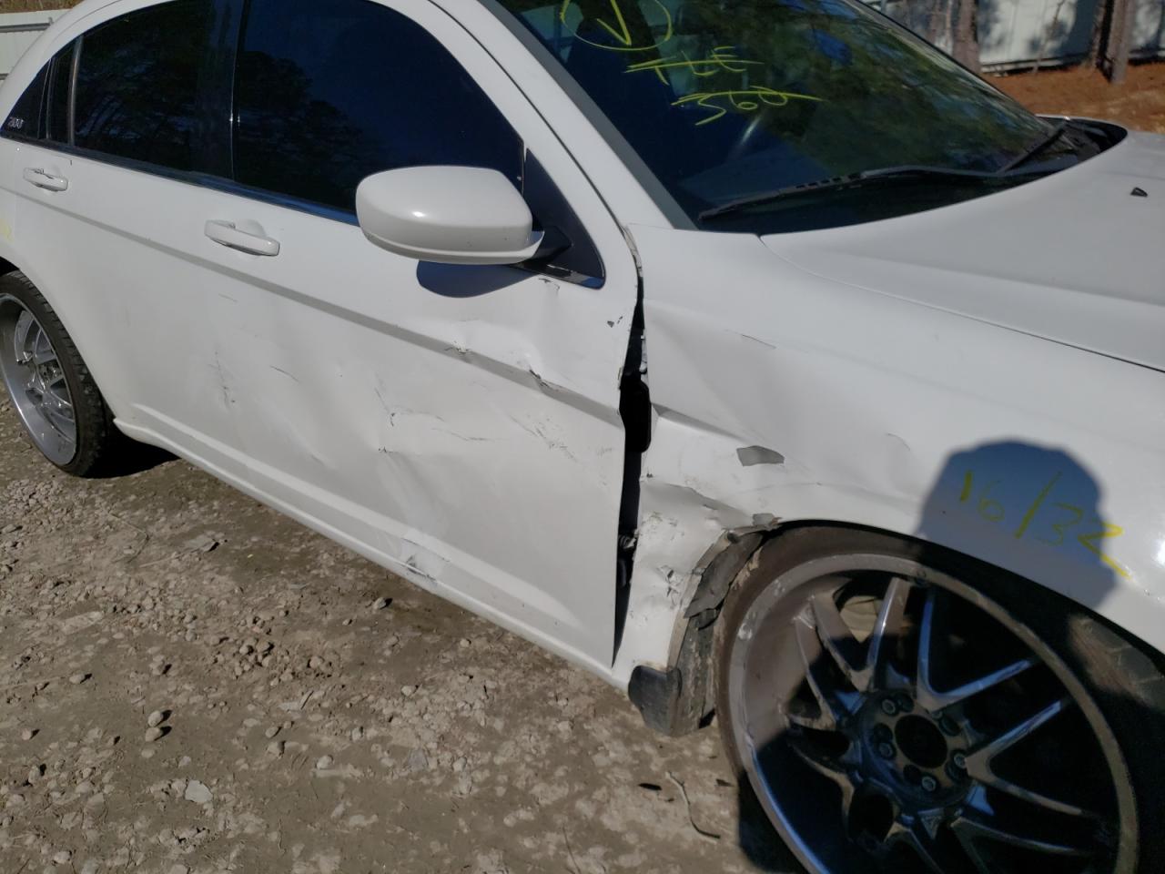 Photo 9 from auction – 2014 CHRYSLER 200 LX with VIN 1C3CCBAB2EN231285