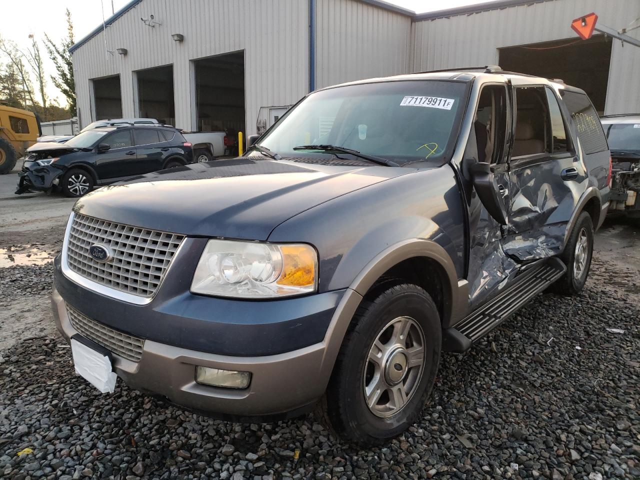Photo 2 from auction – 2003 FORD EXPEDITION with VIN 1FMPU17L53LA92388