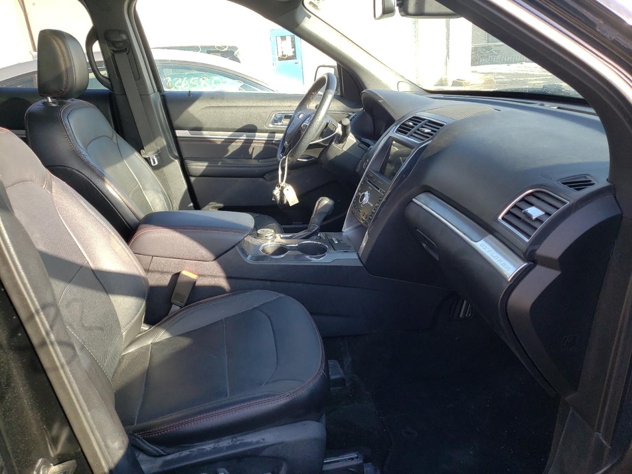 Photo 5 from auction – 2018 FORD EXPLORER S with VIN 1FM5K8GT8JGB52806