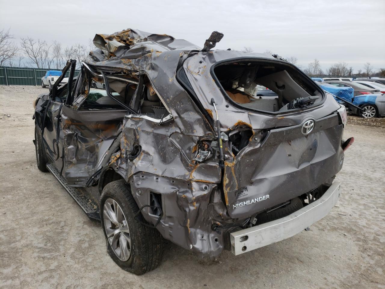 صورة رقم 3 من المزاد - 2015 TOYOTA HIGHLANDER مع VIN 5TDZKRFH5FS046982