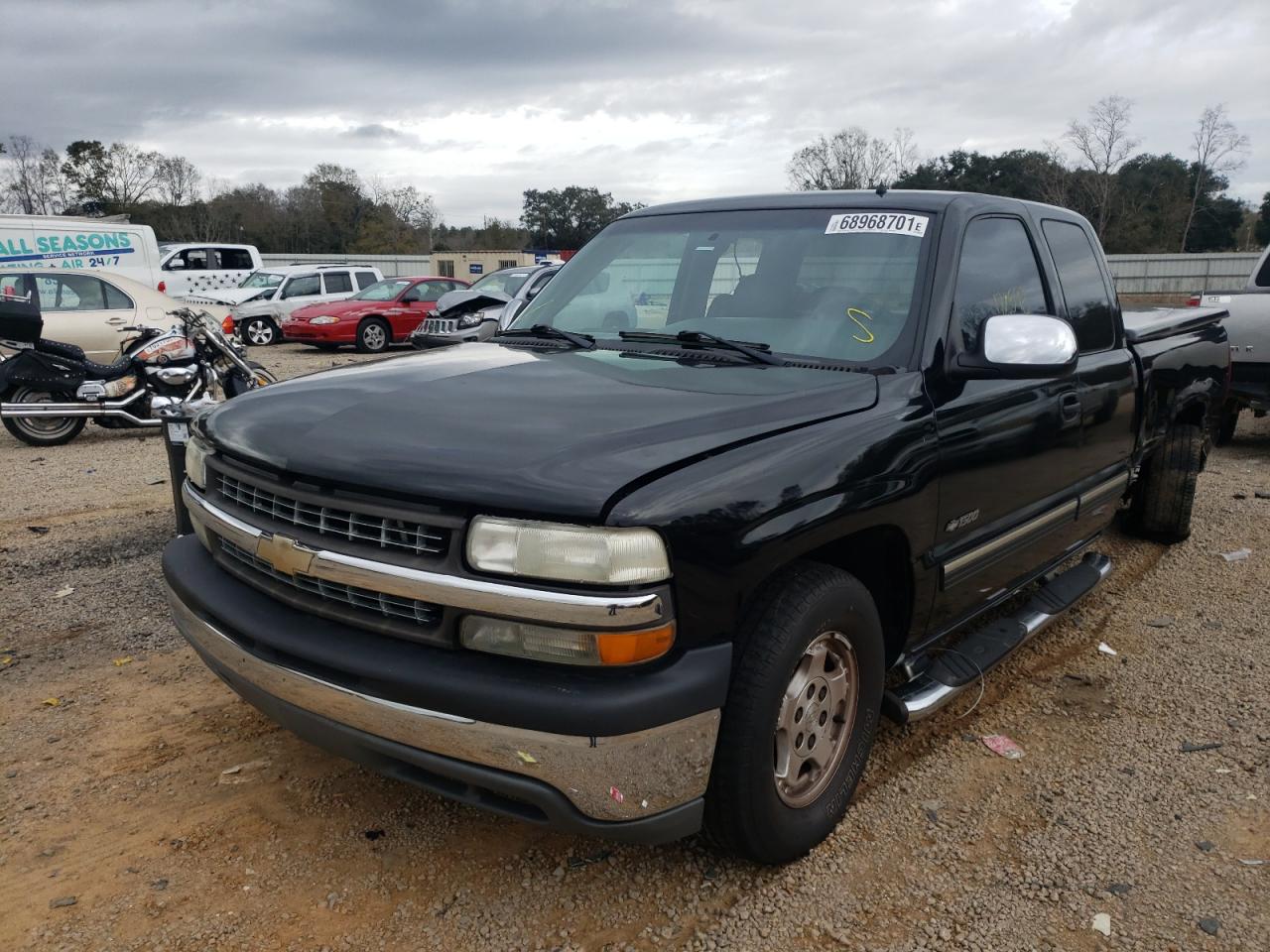 Photo 2 from auction – 2002 CHEVROLET SILVERADO with VIN 2GCEC19T721119932