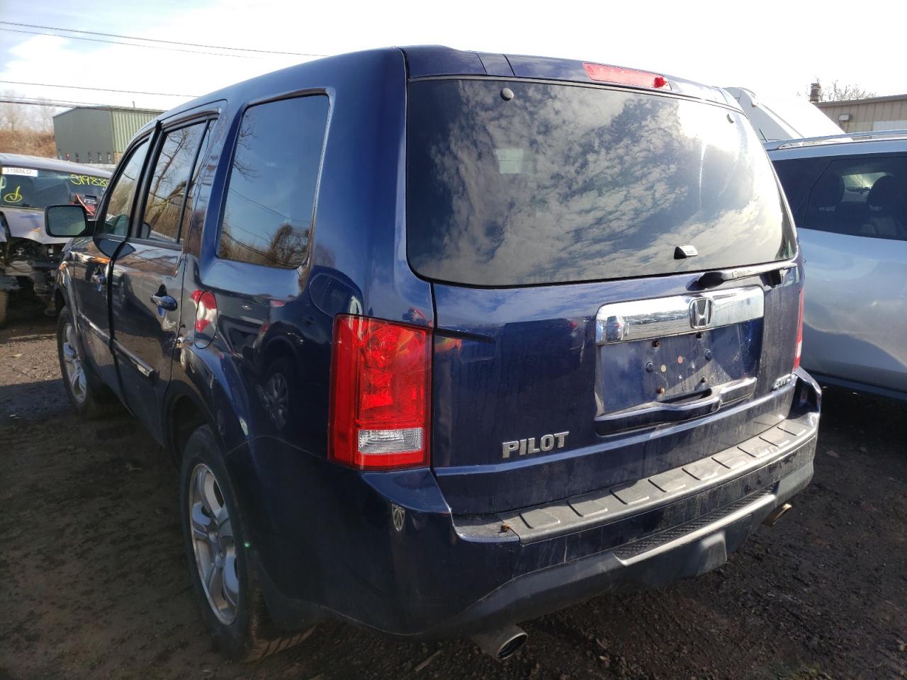 Photo 3 from auction – 2014 HONDA PILOT EXL with VIN 5FNYF4H50EB024879