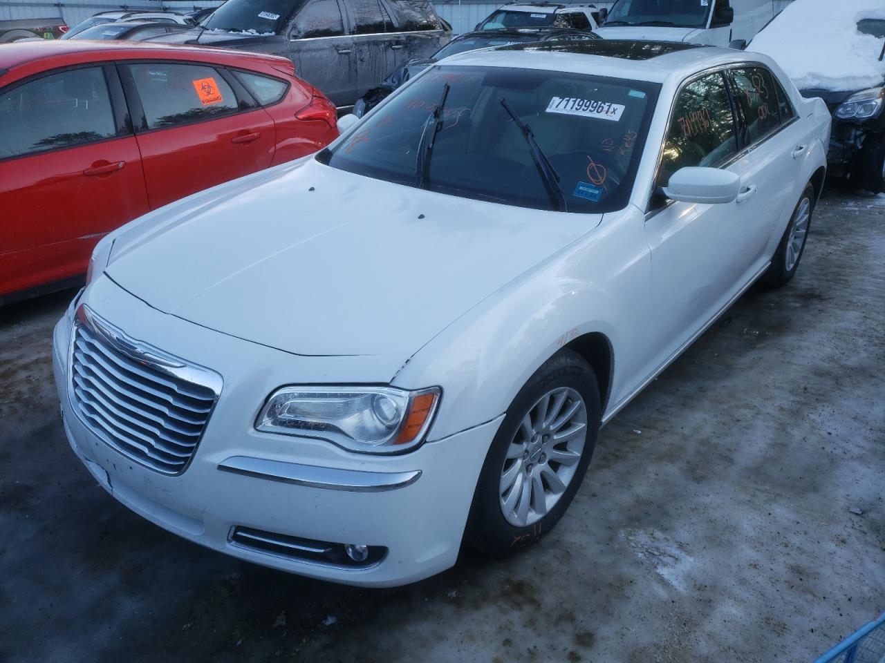 Photo 2 from auction – 2013 CHRYSLER 300 with VIN 2C3CCAAG2DH520549
