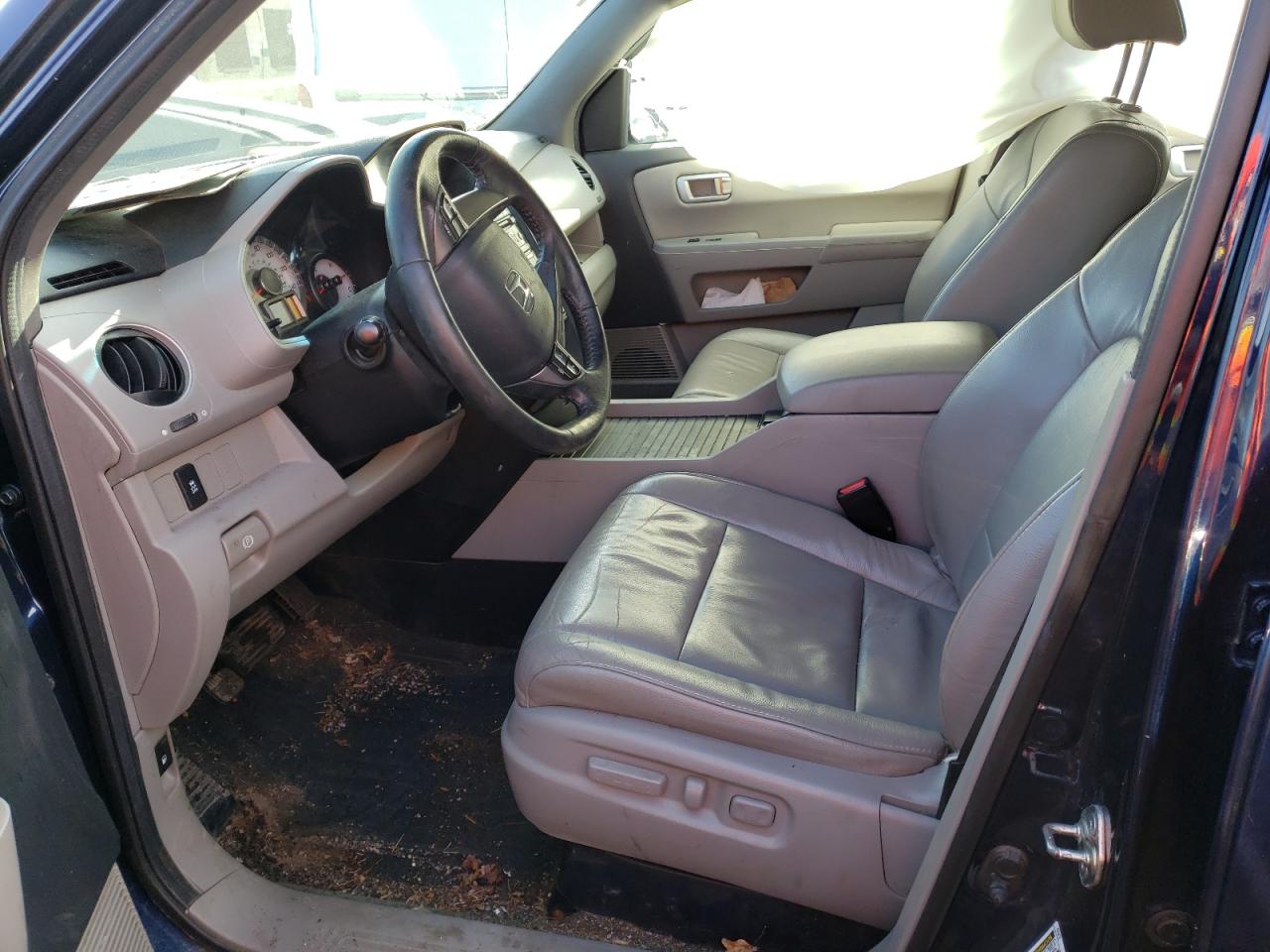 Photo 5 from auction – 2014 HONDA PILOT EXL with VIN 5FNYF4H50EB024879