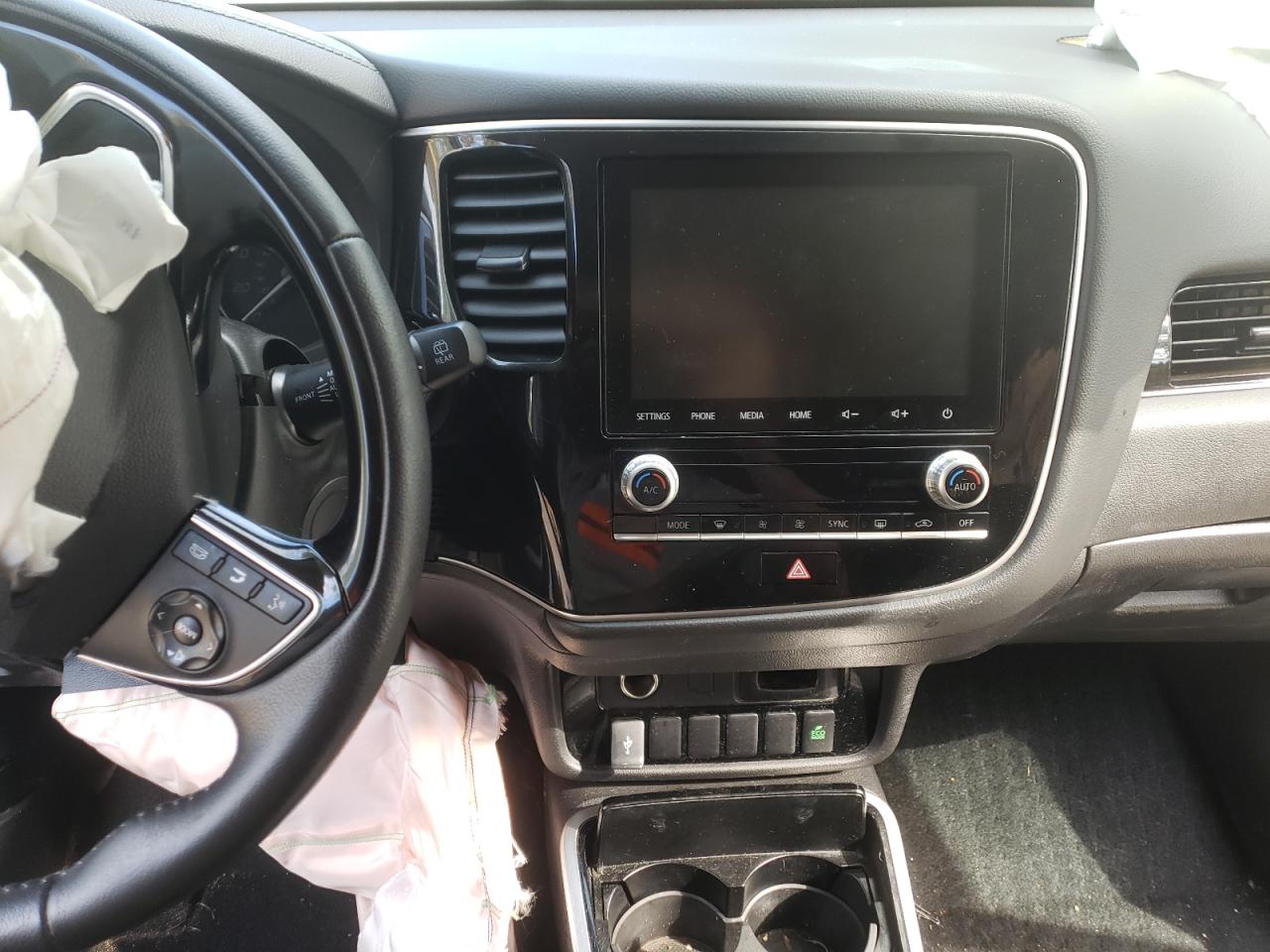 Photo 9 from auction – 2020 MITSUBISHI OUTLANDER with VIN JA4AD3A30LZ006412