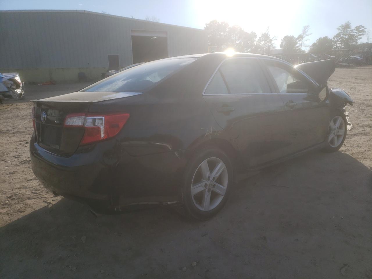 Photo 4 from auction – 2013 TOYOTA CAMRY L with VIN 4T1BF1FK0DU670681
