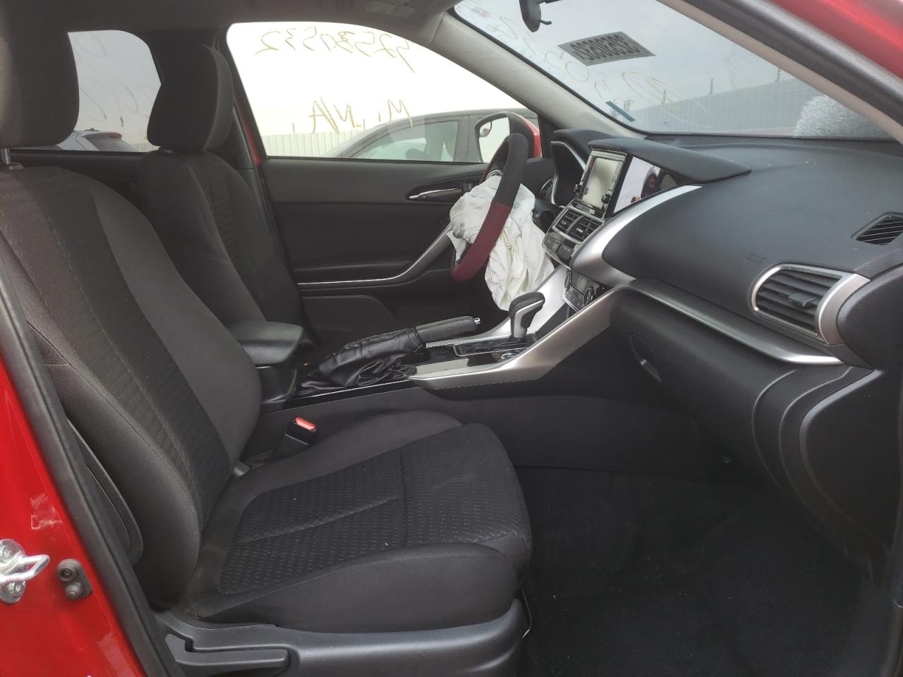 Photo 5 from auction – 2019 MITSUBISHI ECLIPSE CR with VIN JA4AT3AA5KZ038143