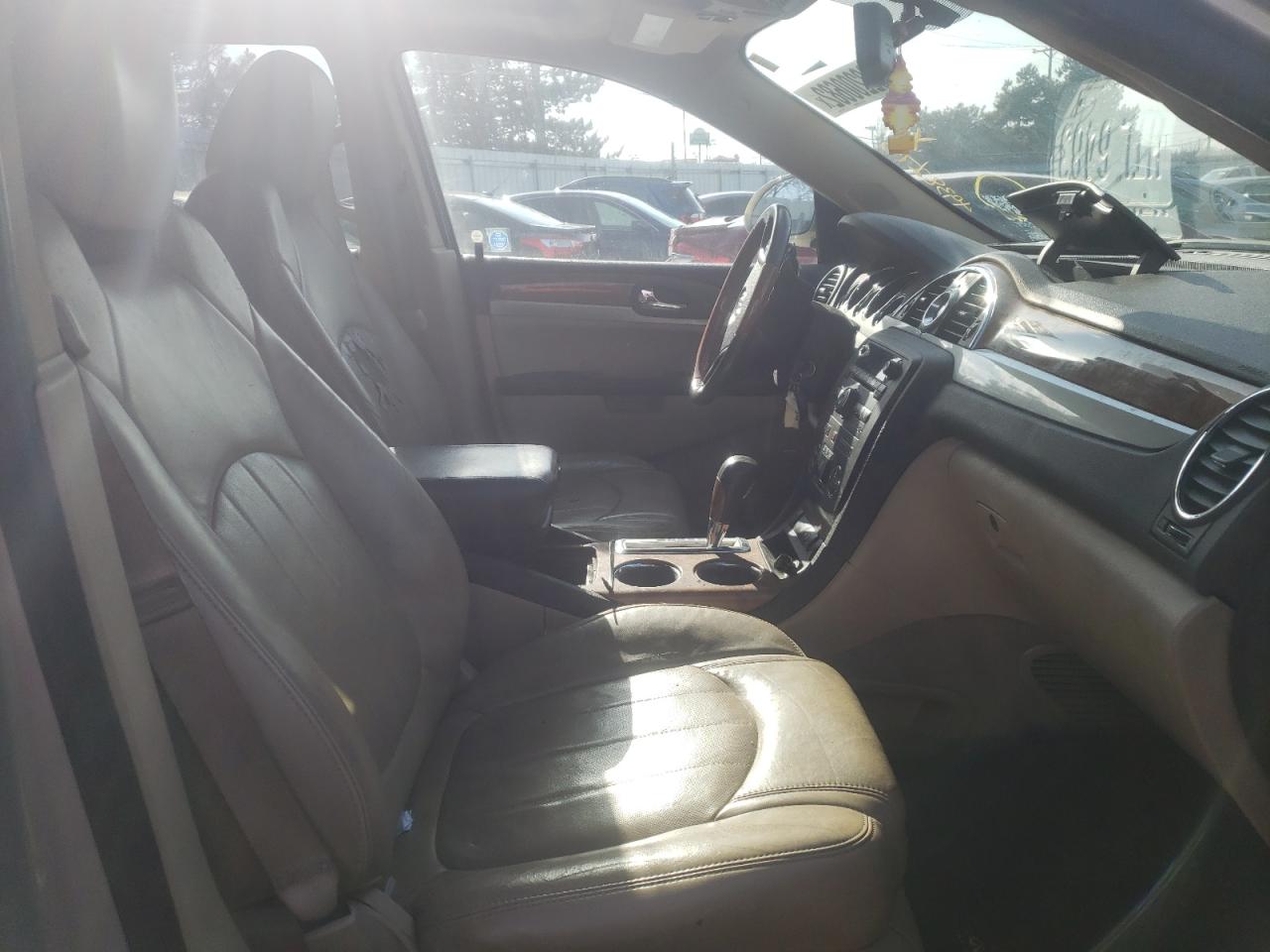 Photo 5 from auction – 2011 BUICK ENCLAVE CX with VIN 5GAKRBED6BJ129106