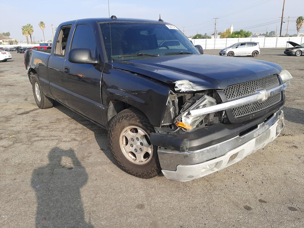 CHEVROLET SILVERADO 2004 with VIN 2GCEC19T341182240 - Photo from auction
