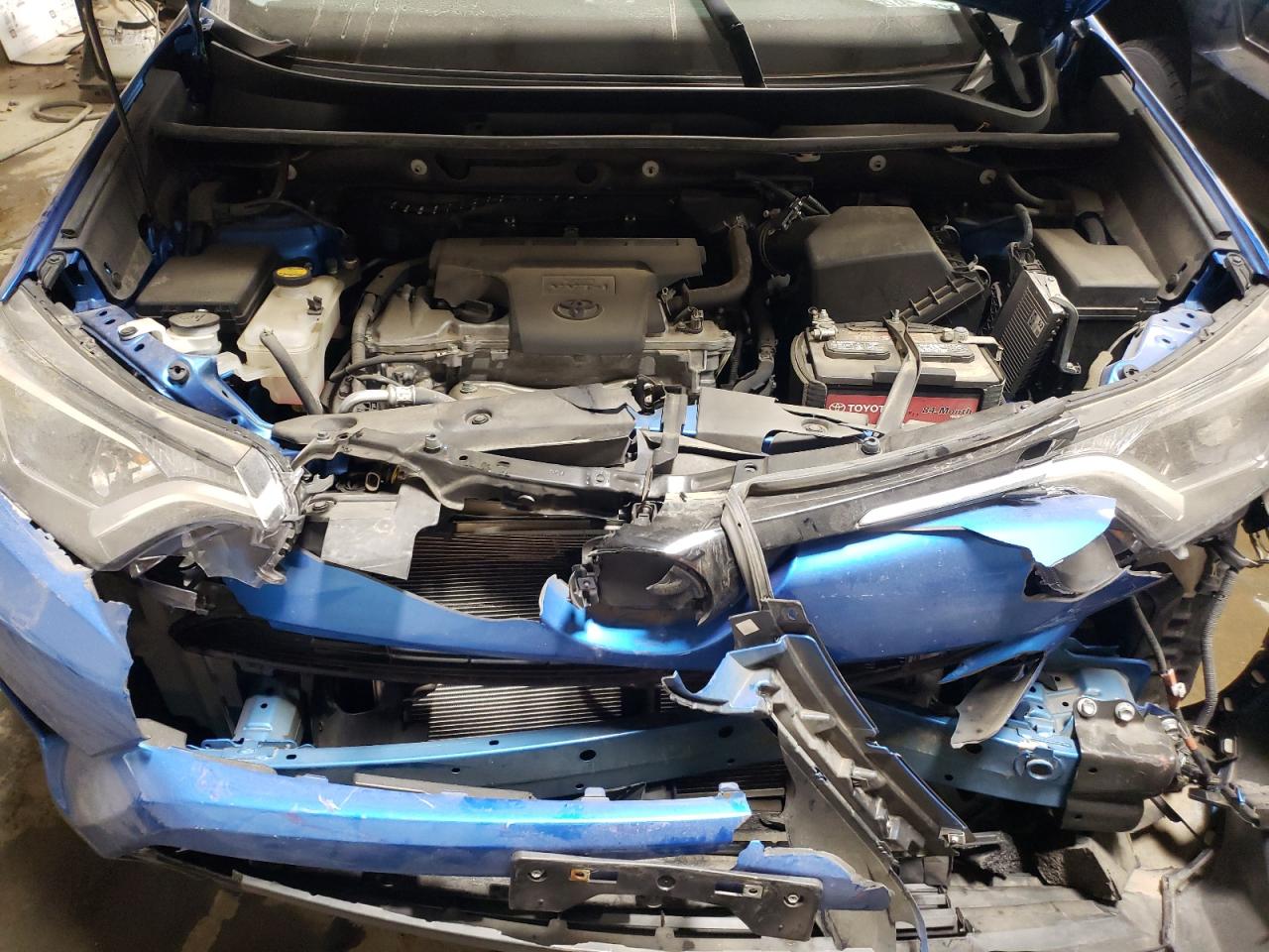 Photo 7 from auction – 2017 TOYOTA RAV4 LE with VIN 2T3BFREV8HW567449