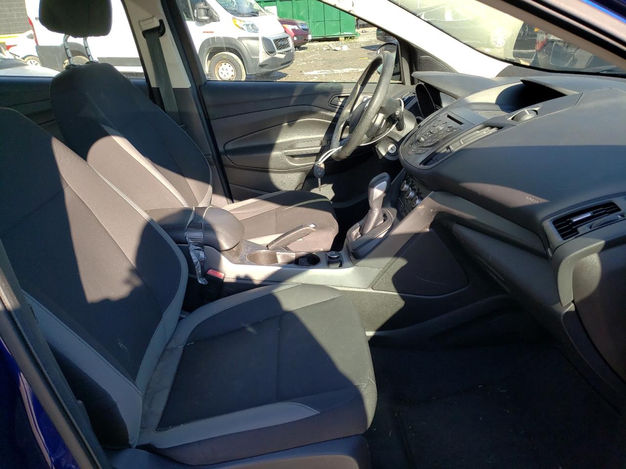 Photo 5 from auction – 2013 FORD ESCAPE S with VIN 1FMCU0F70DUC20562