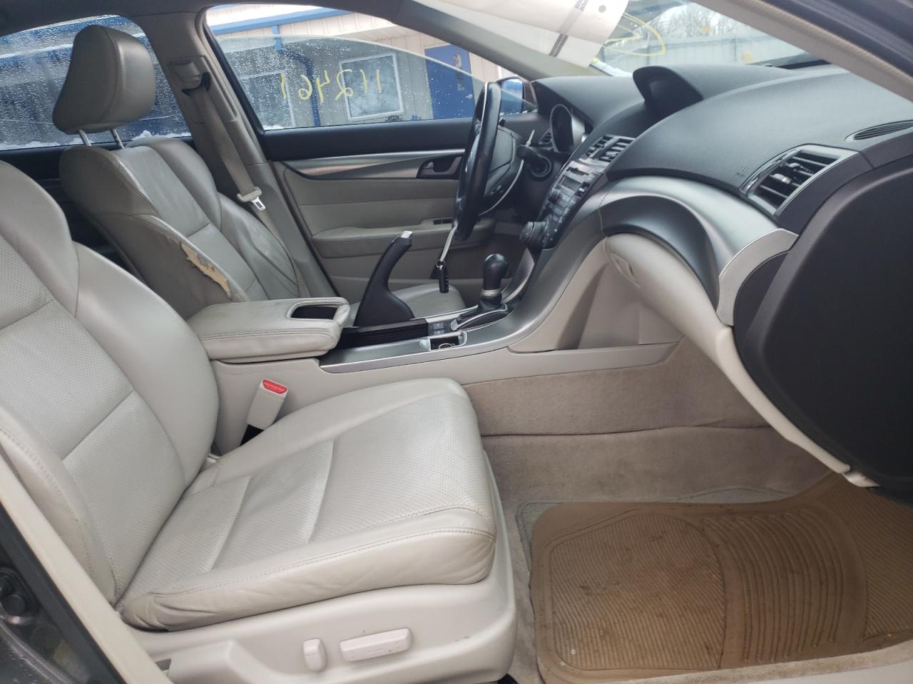 Photo 5 from auction – 2011 ACURA TL with VIN 19UUA8F56BA002141