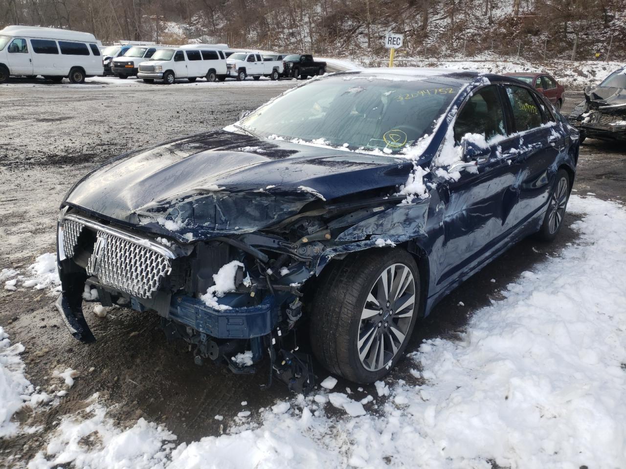 Photo 2 from auction – 2019 LINCOLN MKZ RESERV with VIN 3LN6L5F90KR601413