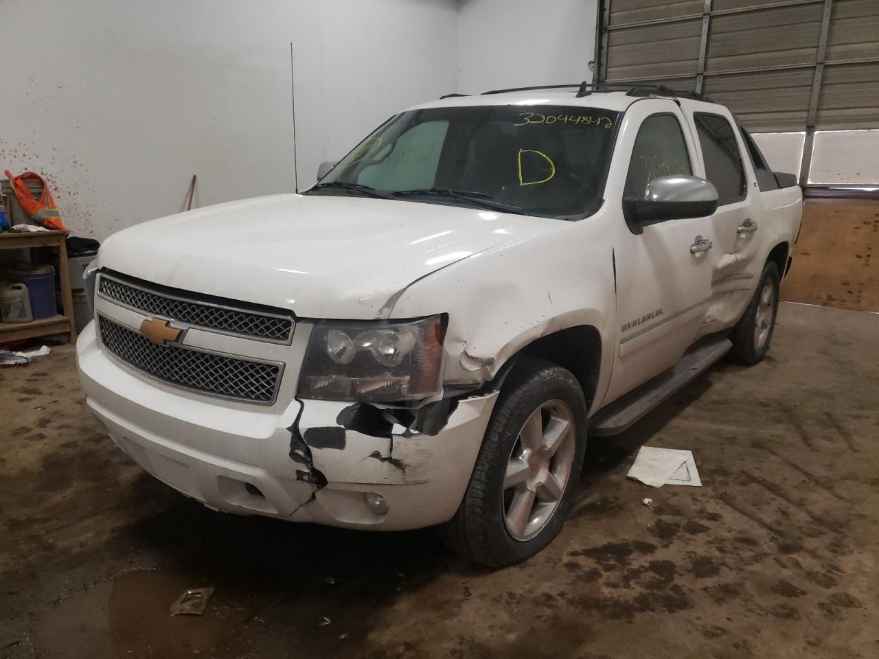 Photo 2 from auction – 2012 CHEVROLET AVALANCHE with VIN 3GNTKGE70CG181548