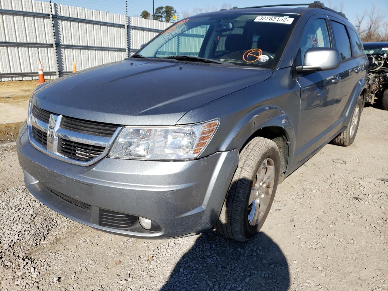 Photo 2 from auction – 2010 DODGE JOURNEY with VIN 3D4PG5FV4AT117260