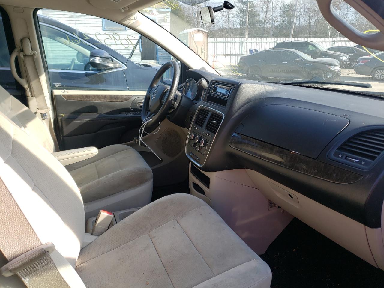 Photo 5 from auction – 2011 DODGE CARAVAN with VIN 2D4RN3DGXBR650676