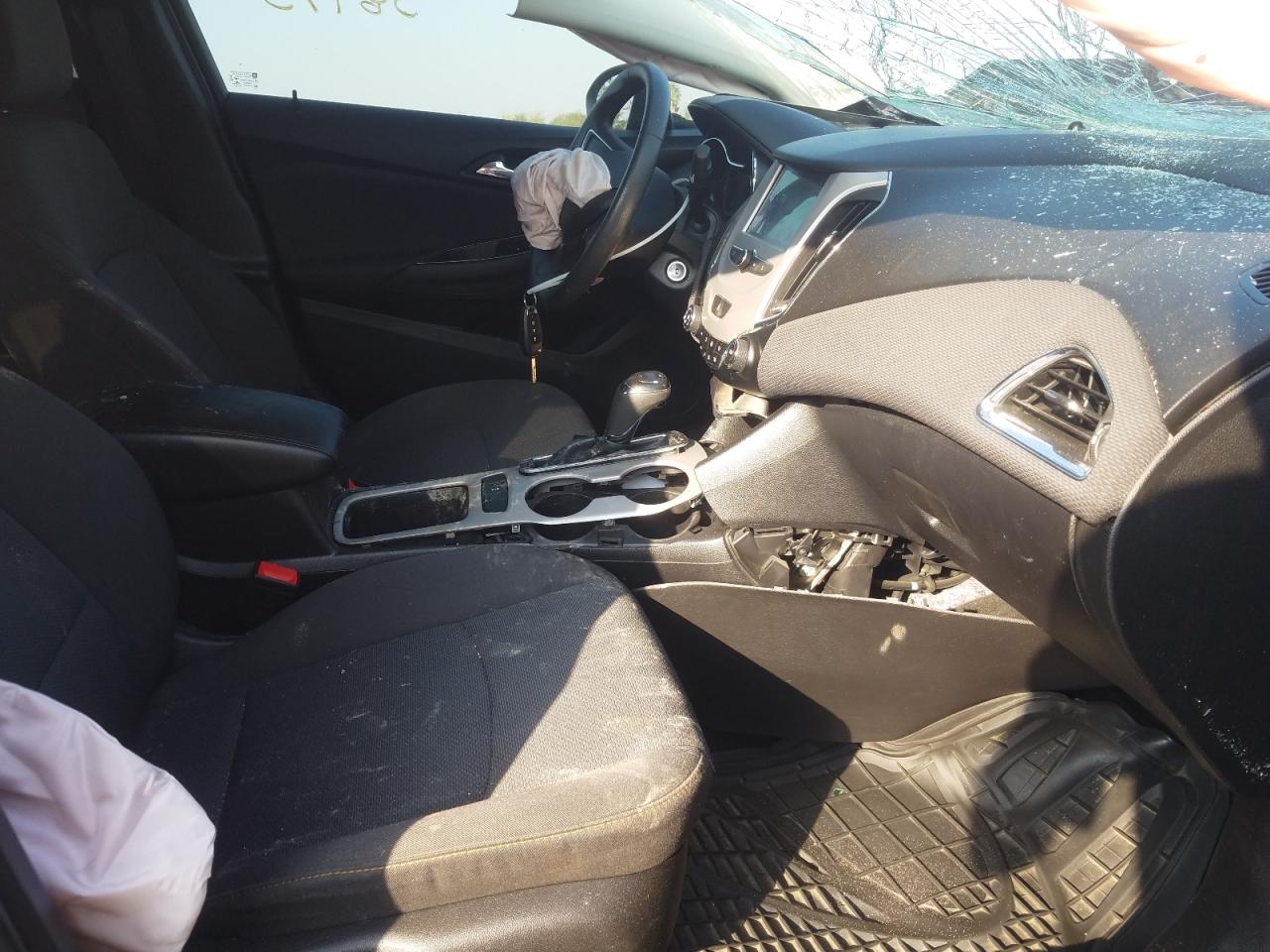 Photo 5 from auction – 2018 CHEVROLET CRUZE LS with VIN 1G1BC5SM8J7219982