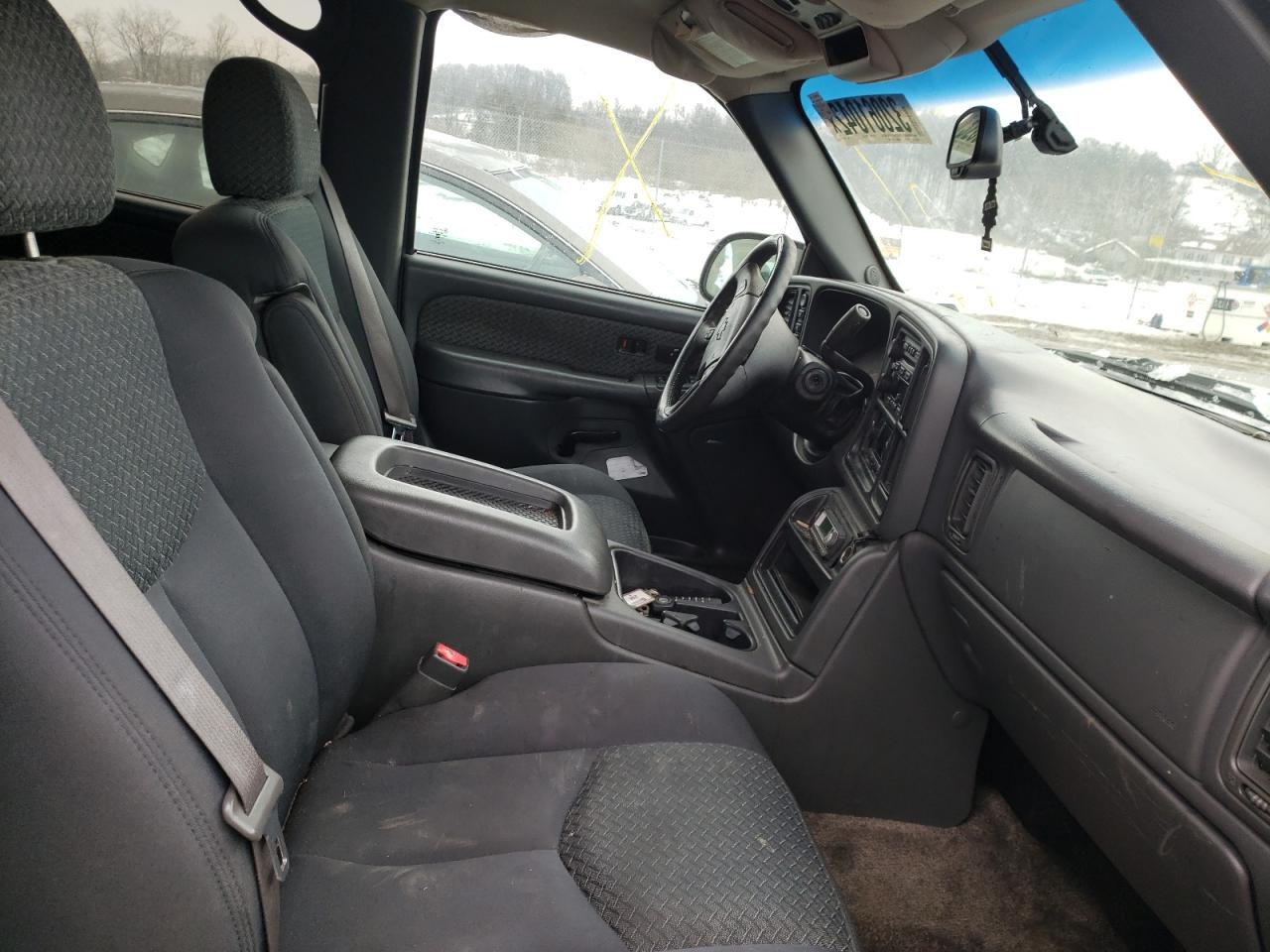 Photo 5 from auction – 2003 CHEVROLET AVALANCHE with VIN 3GNEK13T23G228813