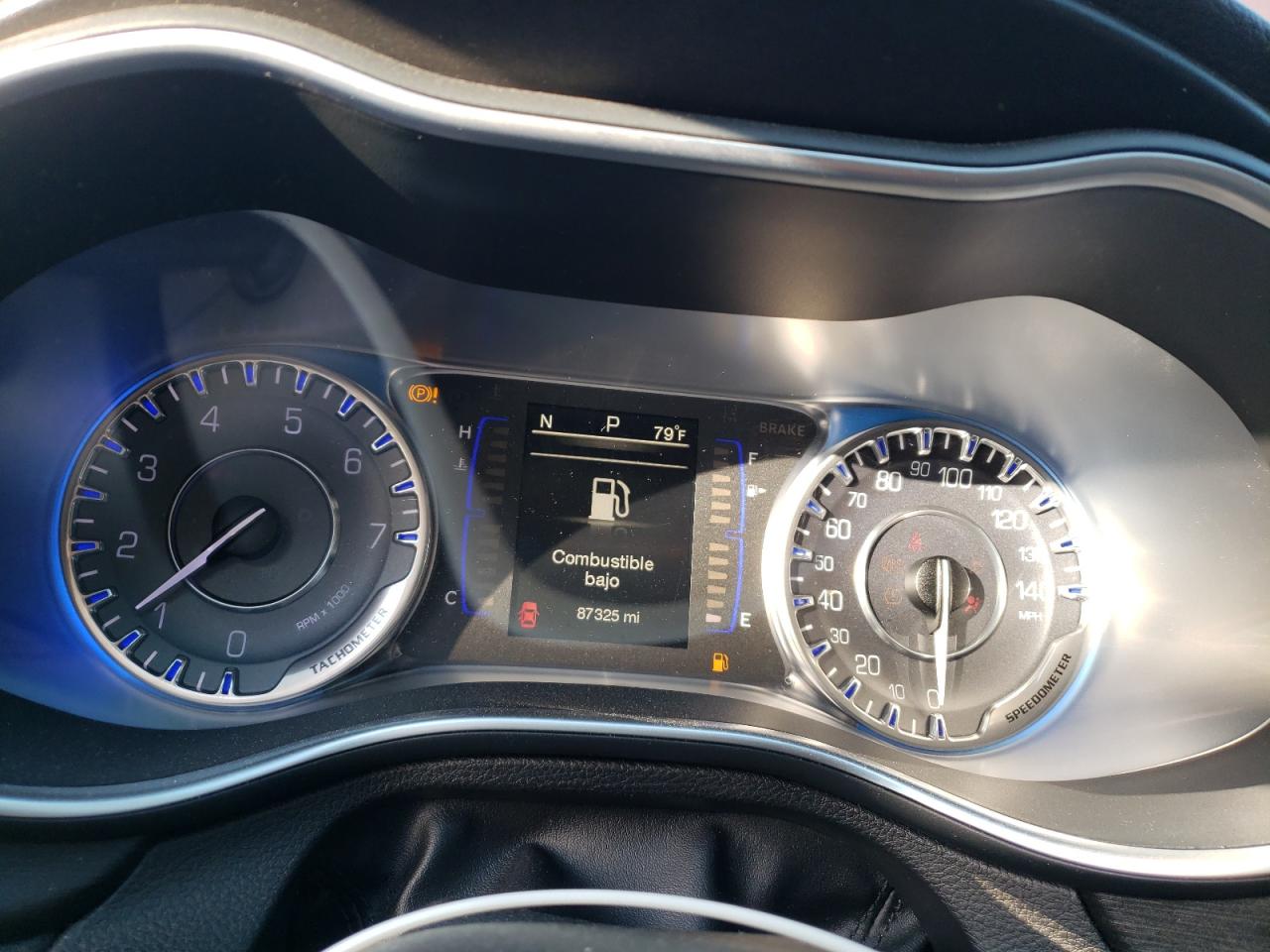 Photo 8 from auction – 2015 CHRYSLER 200 LIMITE with VIN 1C3CCCAB3FN687948