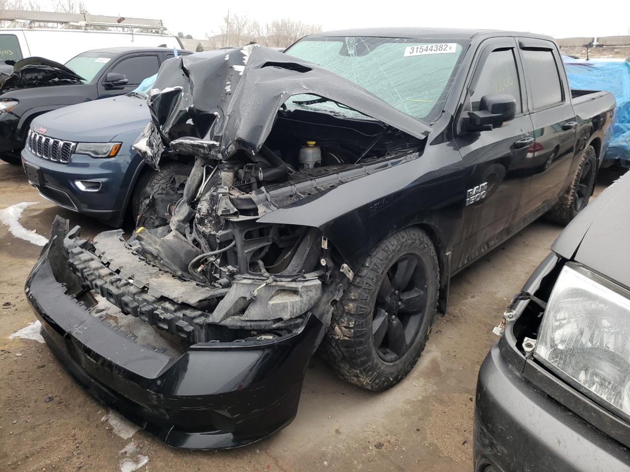Photo 2 from auction – 2015 RAM 1500 SPORT with VIN 1C6RR7MT3FS525097