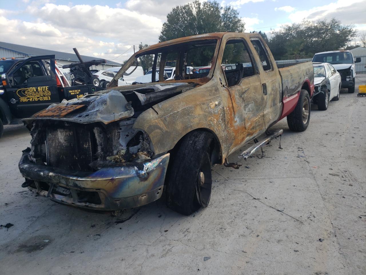 Photo 2 from auction – 2004 FORD F250 SUPER with VIN 1FTNX20P74EC06211