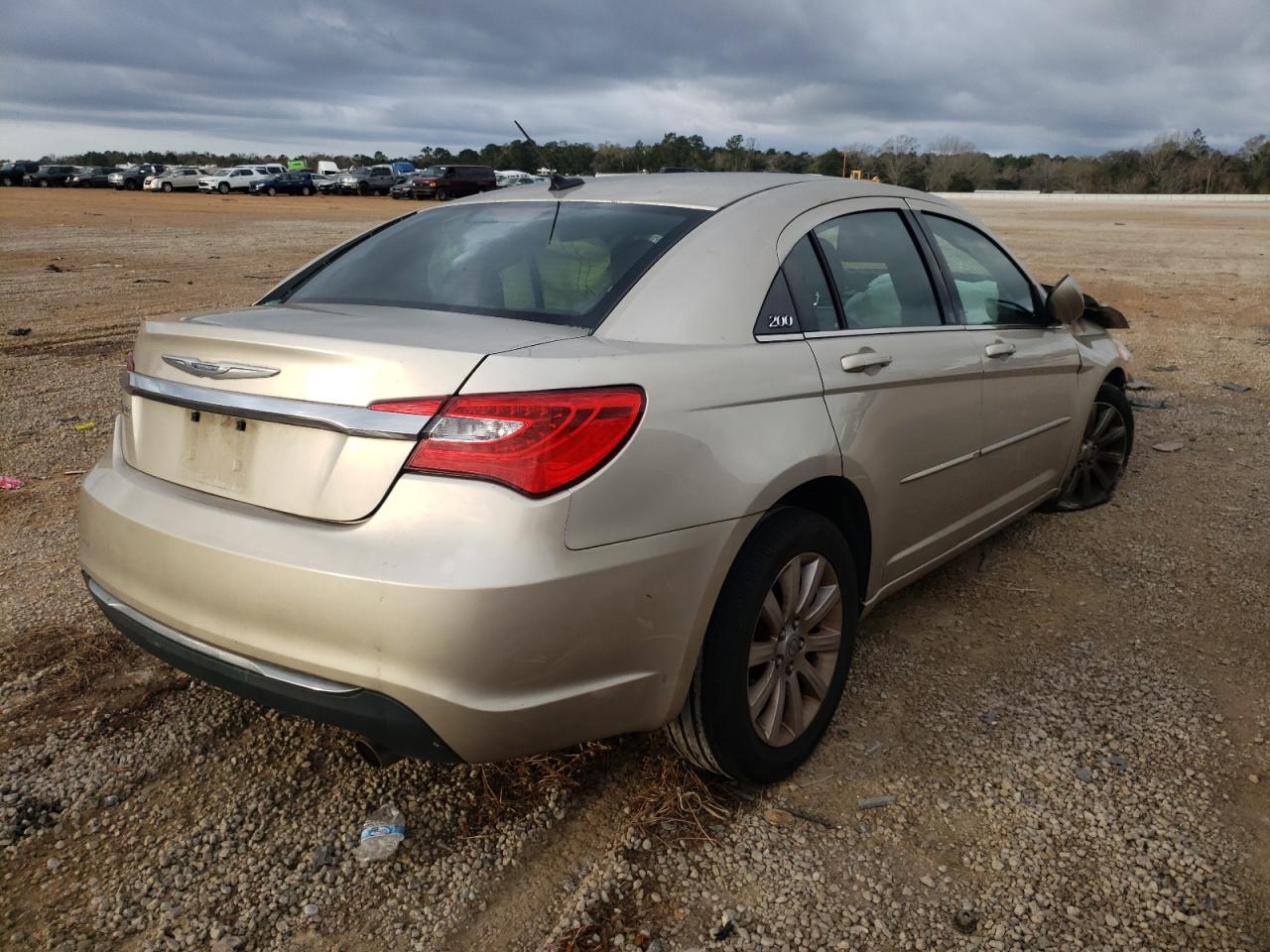 Photo 4 from auction – 2013 CHRYSLER 200 TOURIN with VIN 1C3CCBBG7DN659538