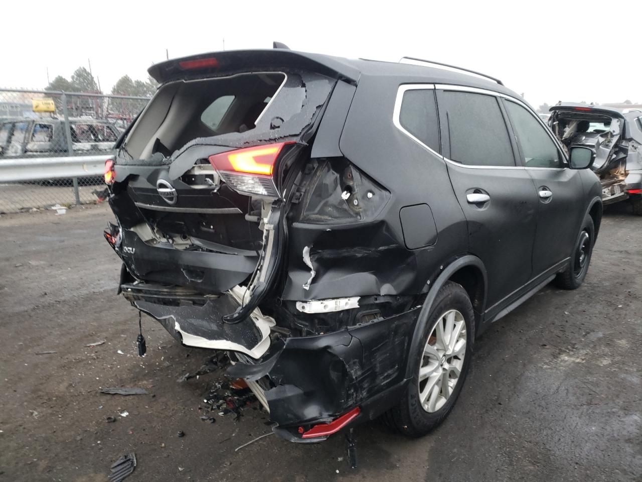 Photo 4 from auction – 2018 NISSAN ROGUE S with VIN KNMAT2MV6JP501657