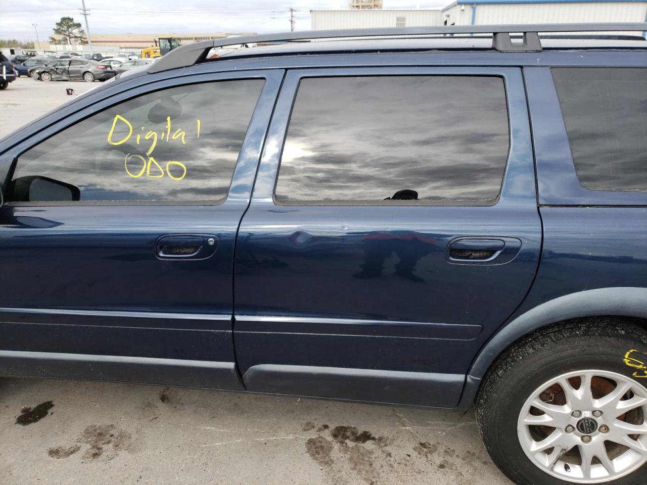 Photo 9 from auction – 2004 VOLVO XC70 with VIN YV1SZ59H941133709