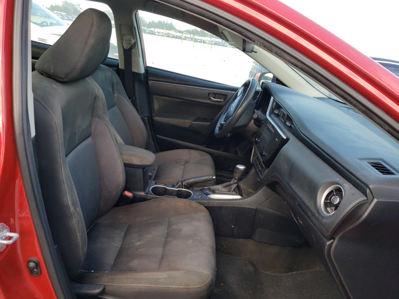 Photo 5 from auction – 2017 TOYOTA COROLLA L with VIN 2T1BURHEXHC933536