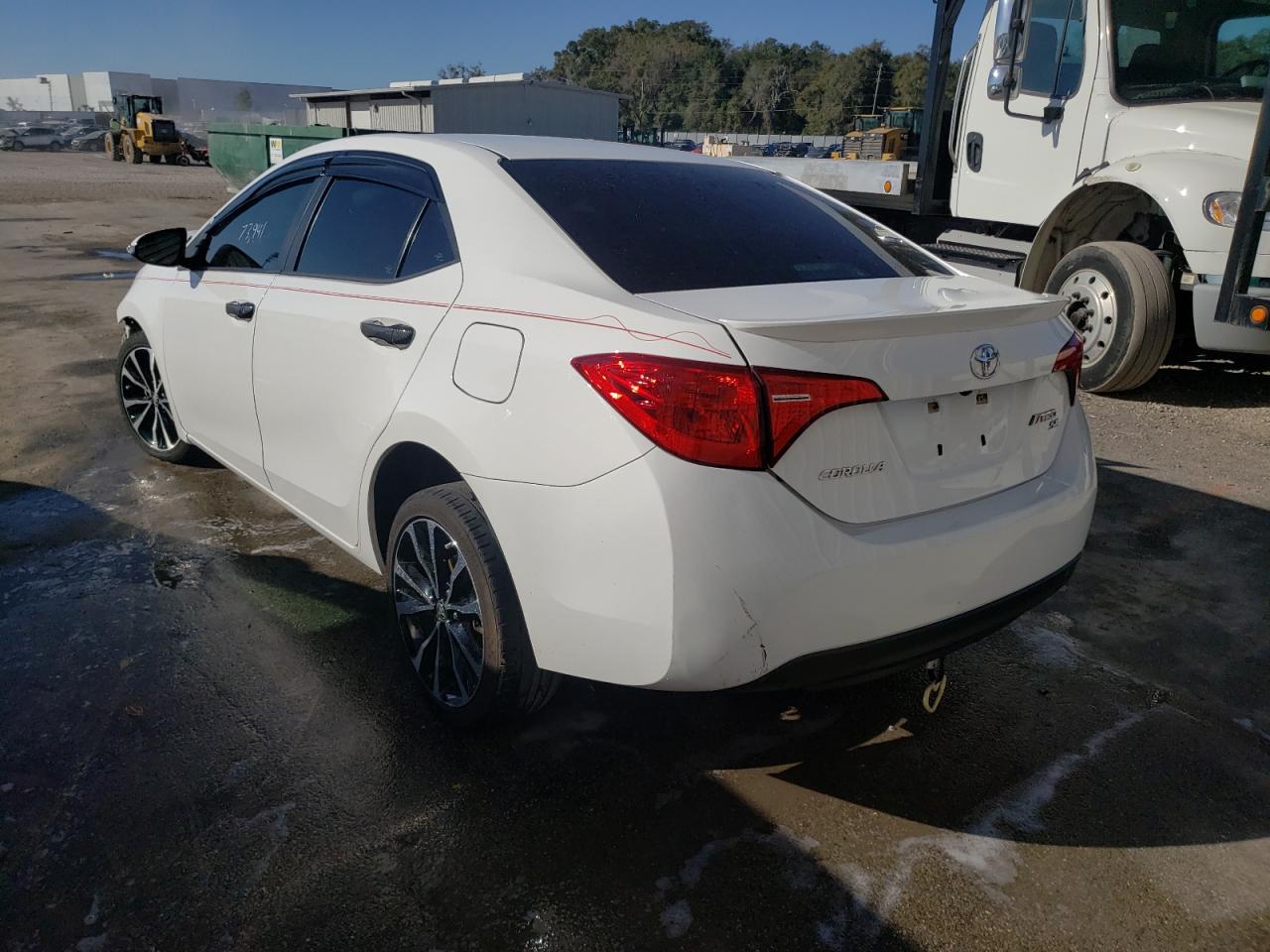 Photo 3 from auction – 2018 TOYOTA COROLLA L with VIN 5YFBURHE3JP789608