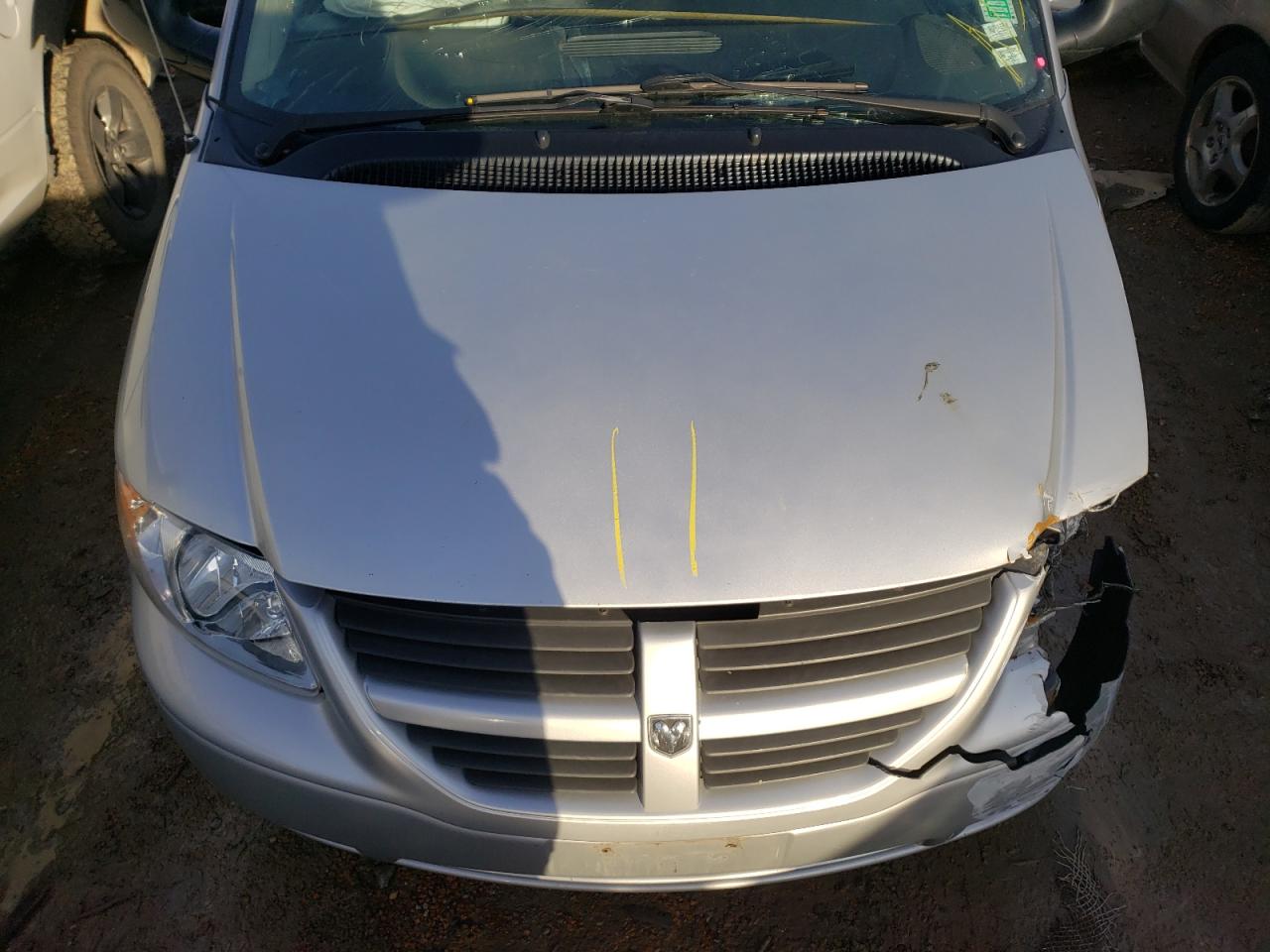 Photo 7 from auction – 2005 DODGE GRAND CARA with VIN 1D4GP24R85B170877