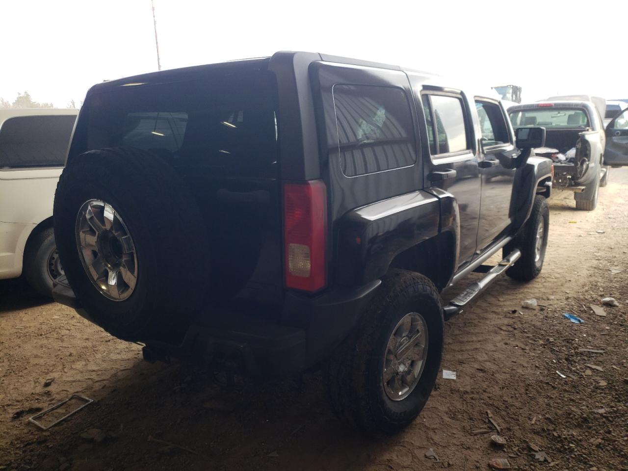 Photo 4 from auction – 2007 HUMMER H3 with VIN 5GTDN13EX78105603
