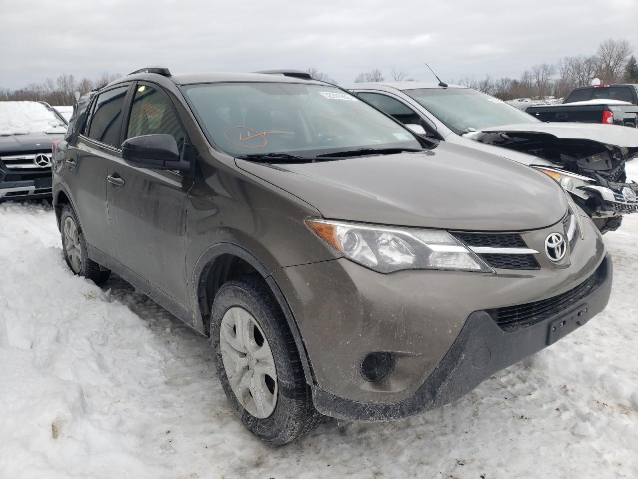 TOYOTA RAV4 LE 2015 with VIN JTMBFREV7FD172849 - Photo from auction