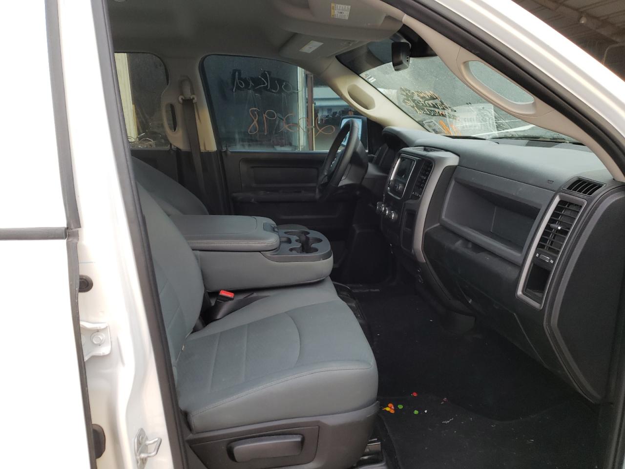 Photo 5 from auction – 2020 RAM 1500 CLASS with VIN 3C6RR6KT8LG196753