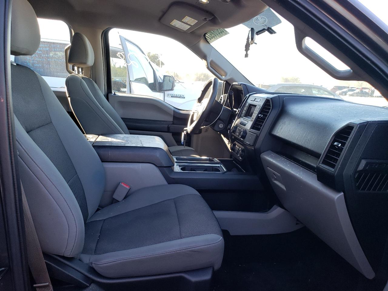 Photo 5 from auction – 2015 FORD F150 SUPER with VIN 1FTEW1EP8FFC65769