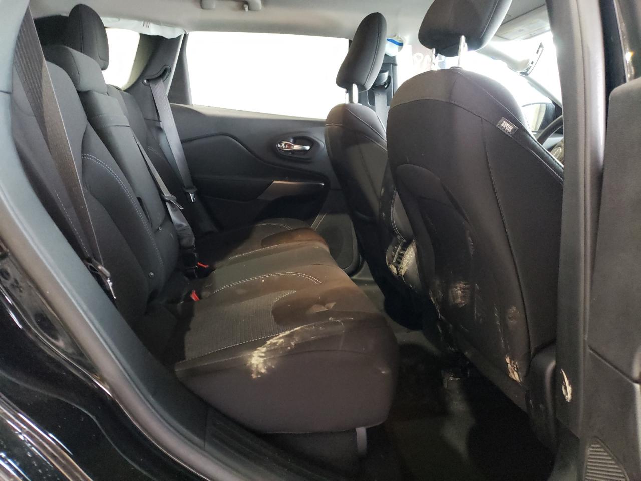 Photo 6 from auction – 2019 JEEP CHEROKEE L with VIN 1C4PJMCB7KD317205