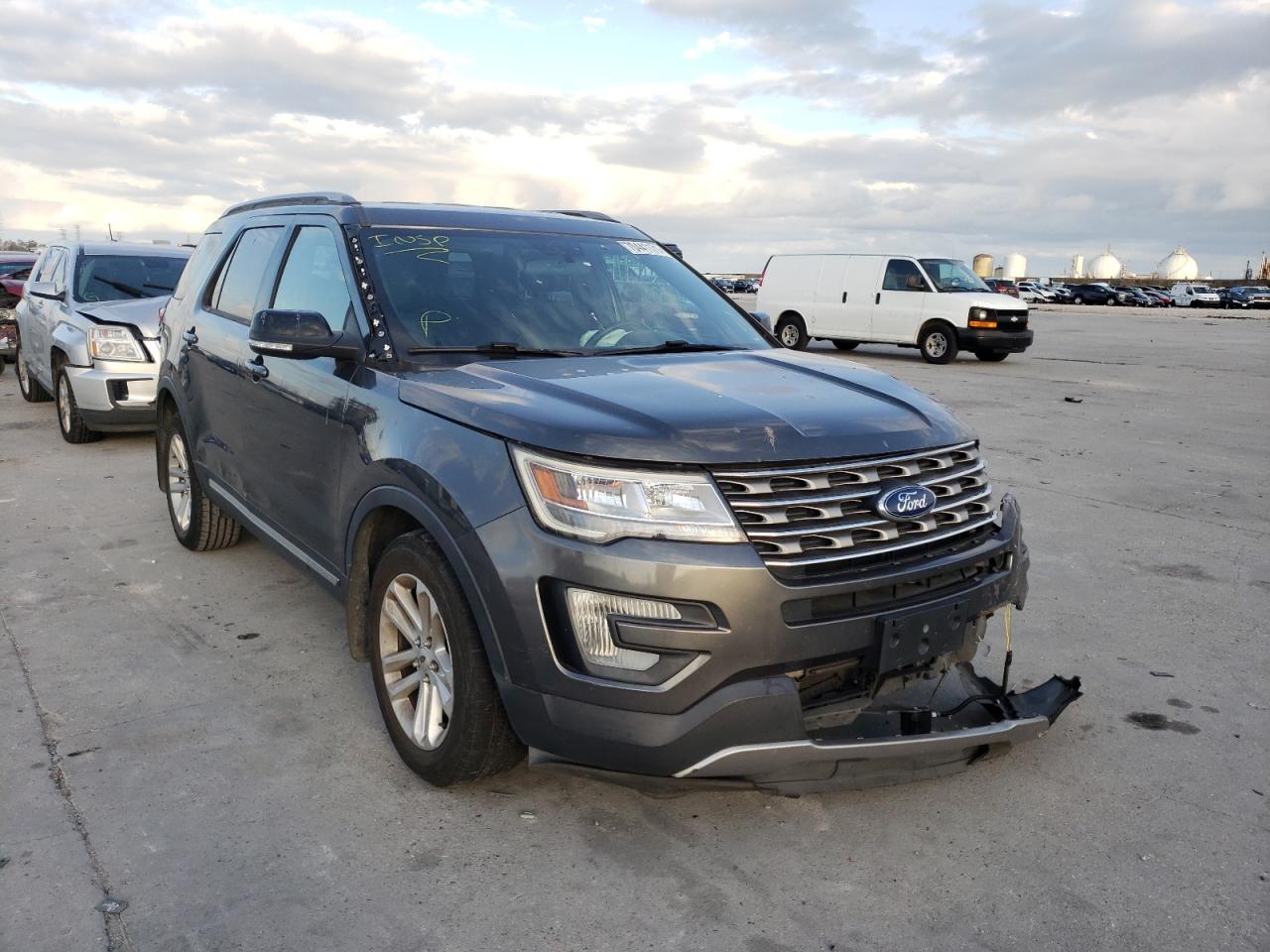 FORD EXPLORER X 2017 with VIN 1FM5K7D81HGA16344 - Photo from auction
